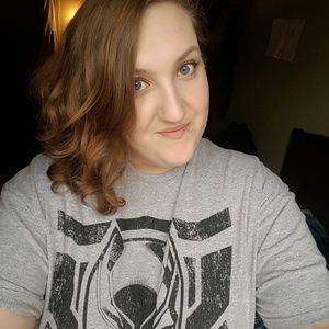 Meet your Posher, Deena